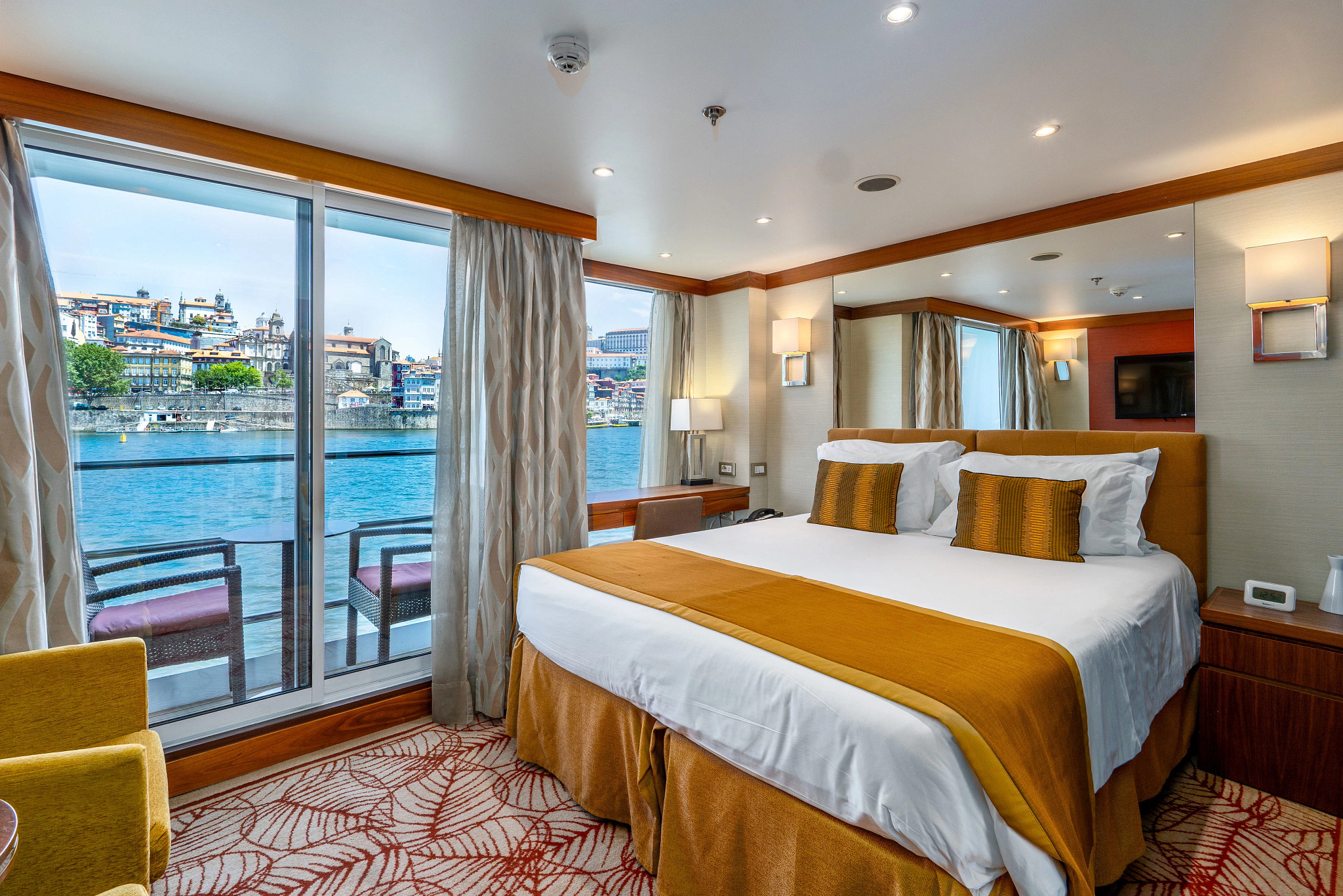 Amawaterways AmaVida A & B Stateroom Bedroom 1 ©Bruno Barreira & Amawaterways.jpeg